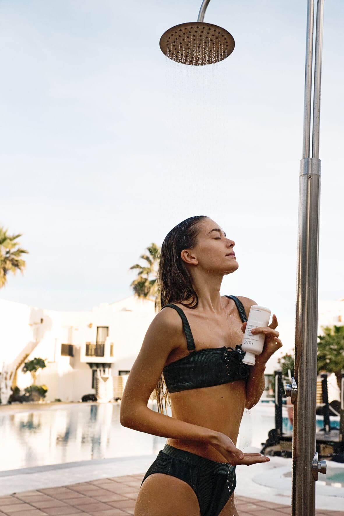 Keune Care Sun Shield - Model shower
