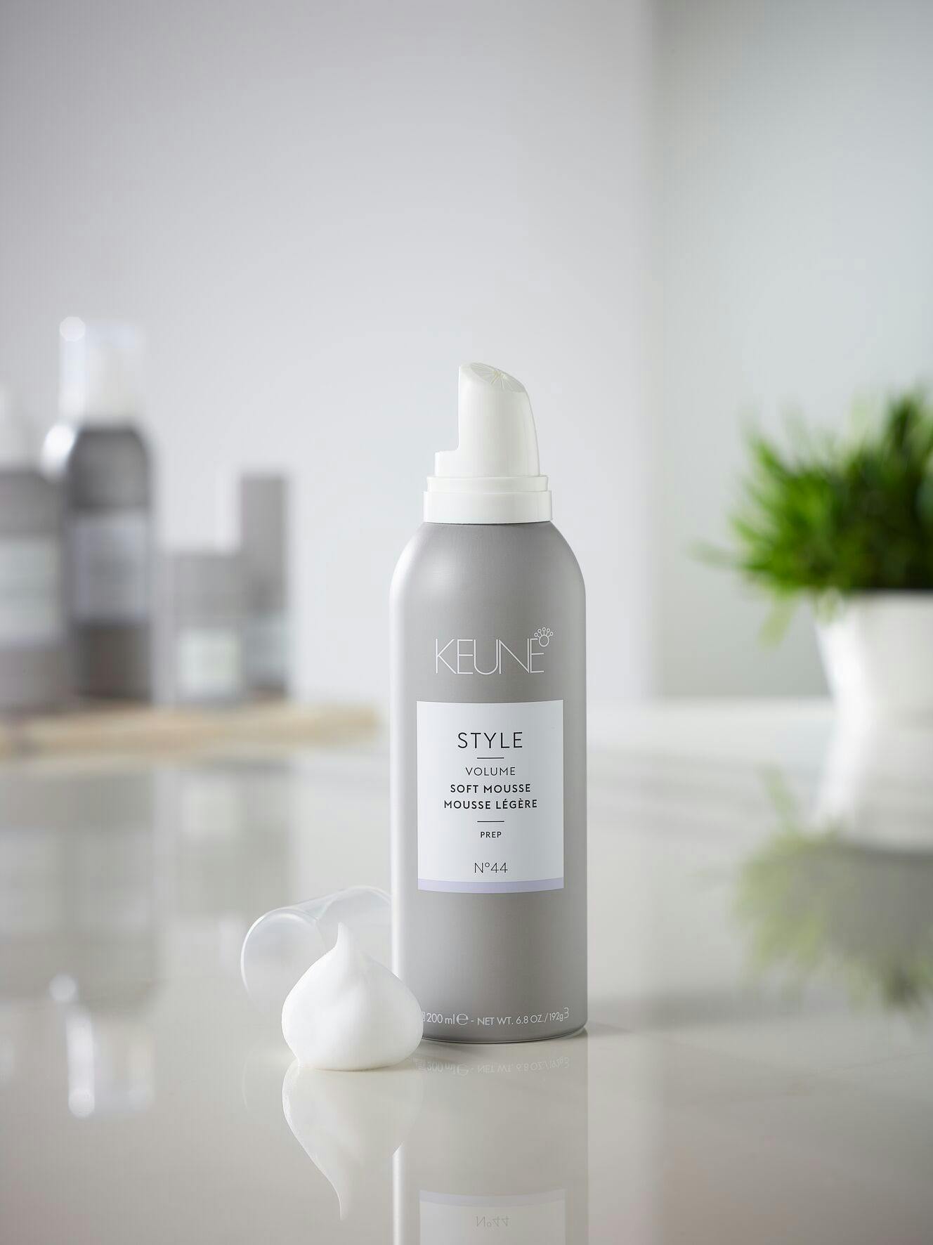 Image of bottle and texture Keune Style Soft Mousse